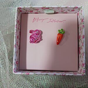 Betsy Johnson - Bunny & Carrot Pierced Earrings